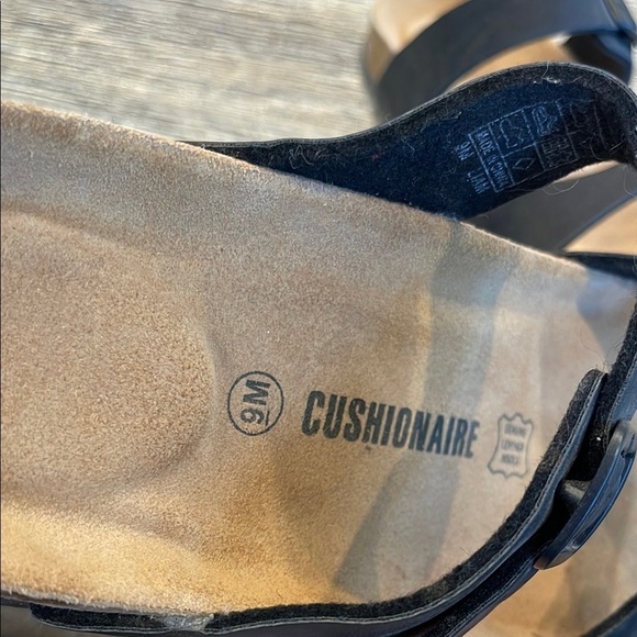 Cushionaire Black Sandals Size 9 - Picture 2 of 5